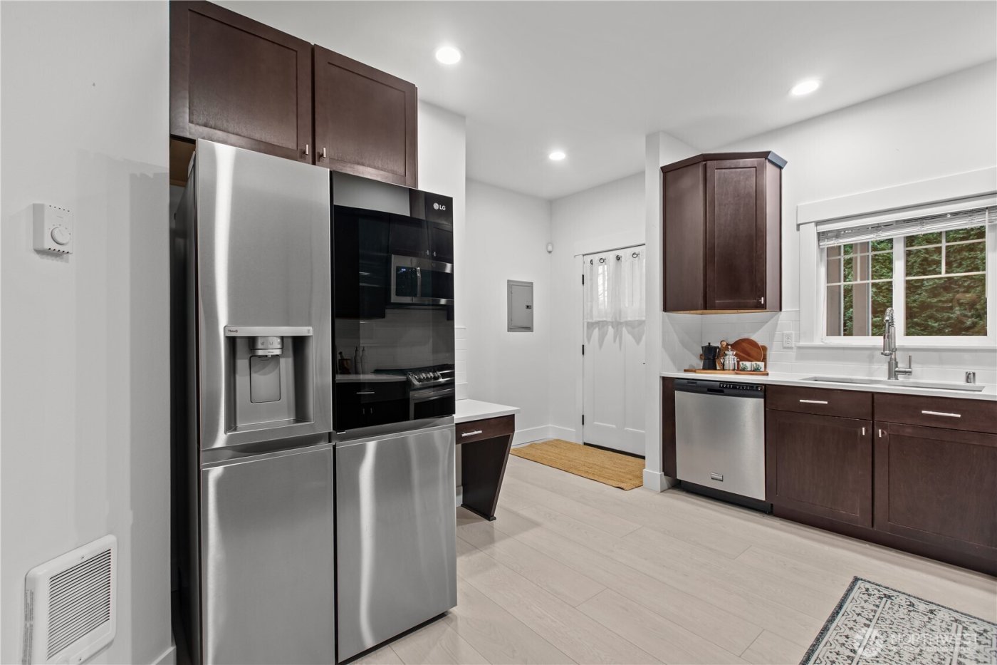 4854 Delridge Way SW #B, Seattle, WA 98106