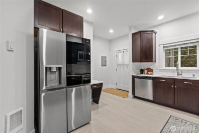 4854 Delridge Way SW #B, Seattle, WA 98106 - Photo 11