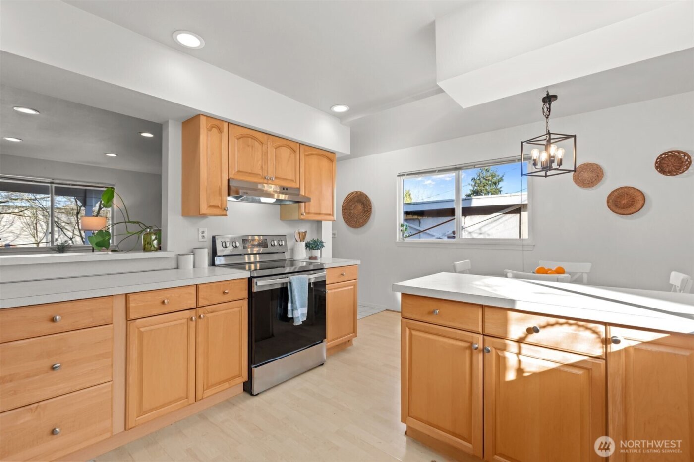 1721 McDougall Avenue , Everett, WA 98201