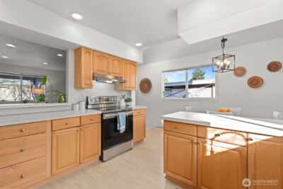 1721 McDougall Avenue , Everett, WA 98201 - Photo 9