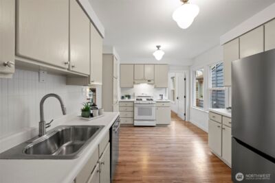 8341 28th Avenue NW, Seattle, WA 98117 - Photo 15