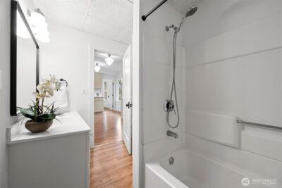 8341 28th Avenue NW, Seattle, WA 98117 - Photo 18