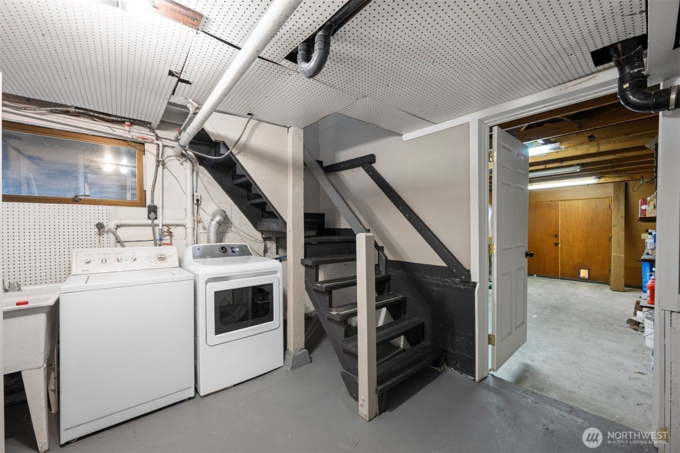 8341 28th Avenue NW, Seattle, WA 98117