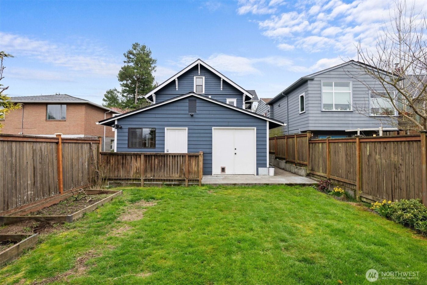 8341 28th Avenue NW, Seattle, WA 98117