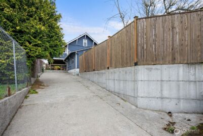 8341 28th Avenue NW, Seattle, WA 98117 - Photo 34