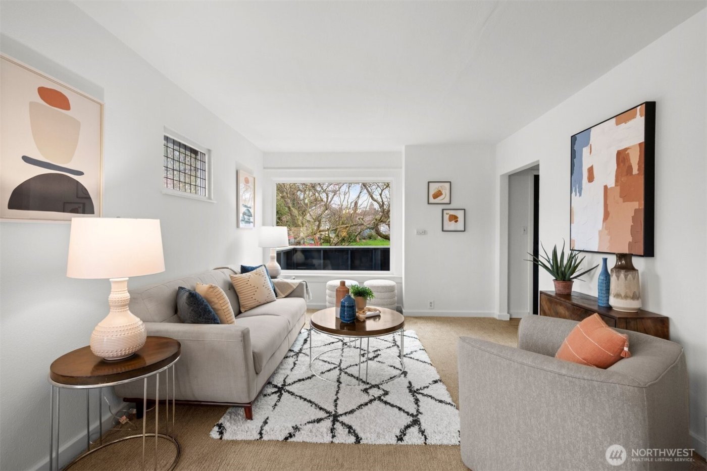 8341 28th Avenue NW, Seattle, WA 98117