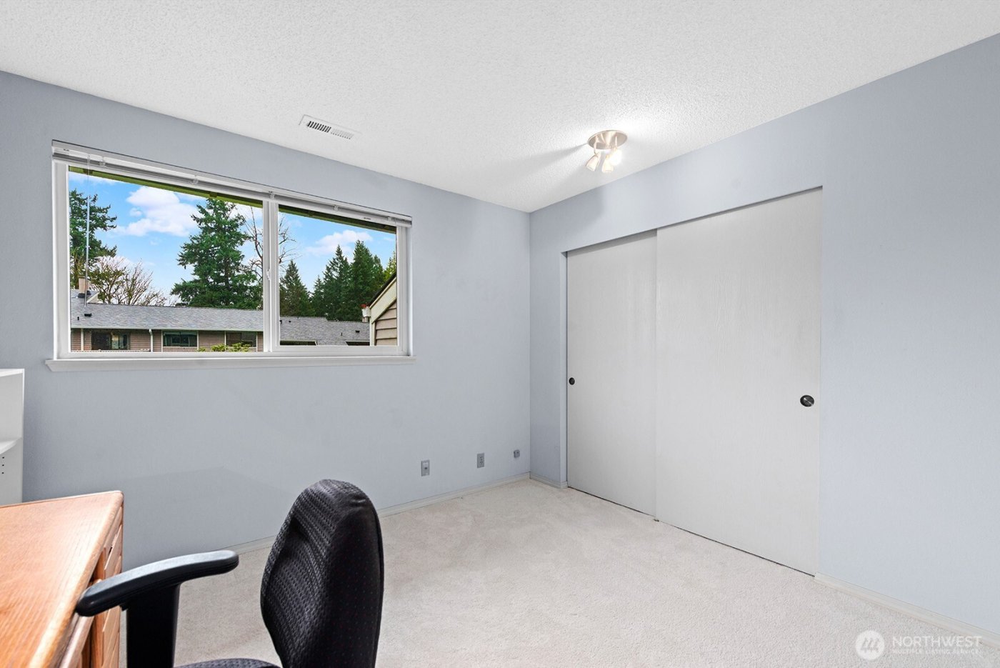 9919 NE 144th Lane #606, Kirkland, WA 98034