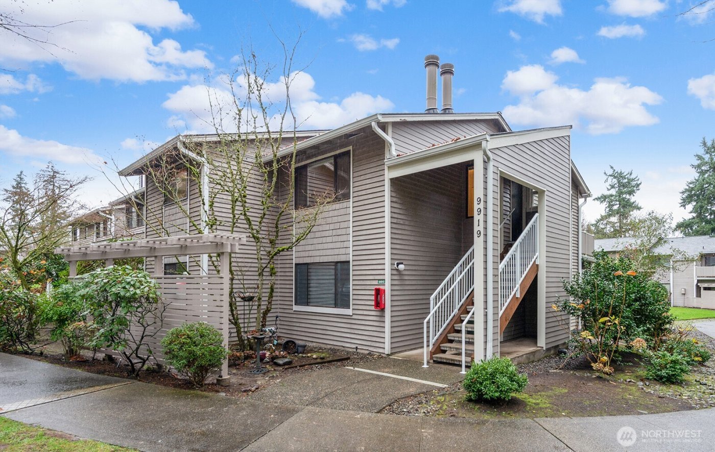 9919 NE 144th Lane #606, Kirkland, WA 98034