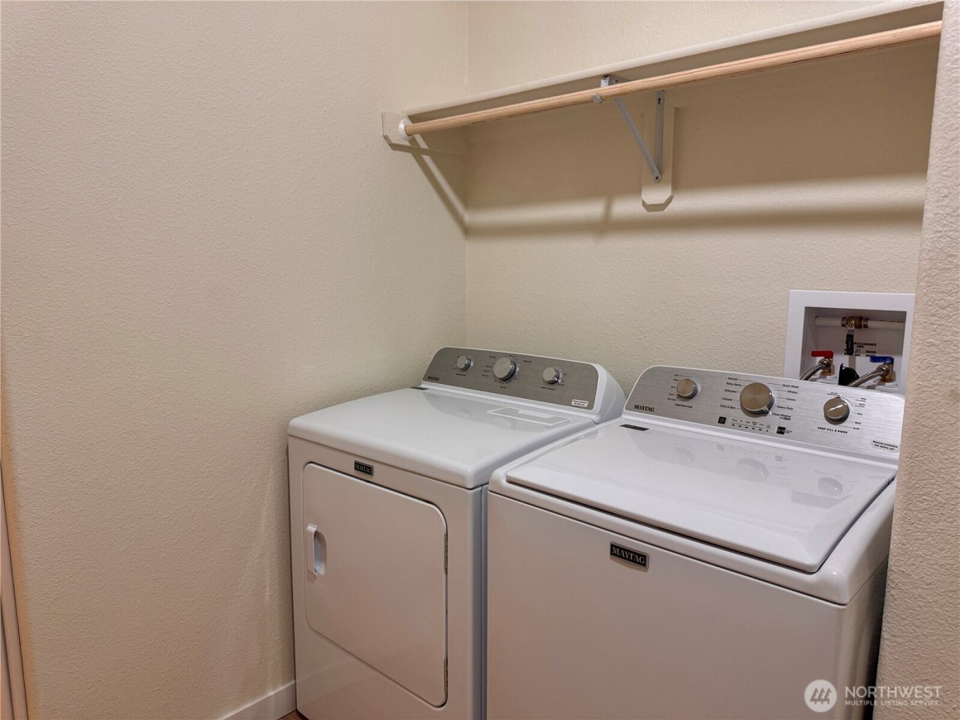33 N Mount Washington Place , Hoodsport, WA 98548
