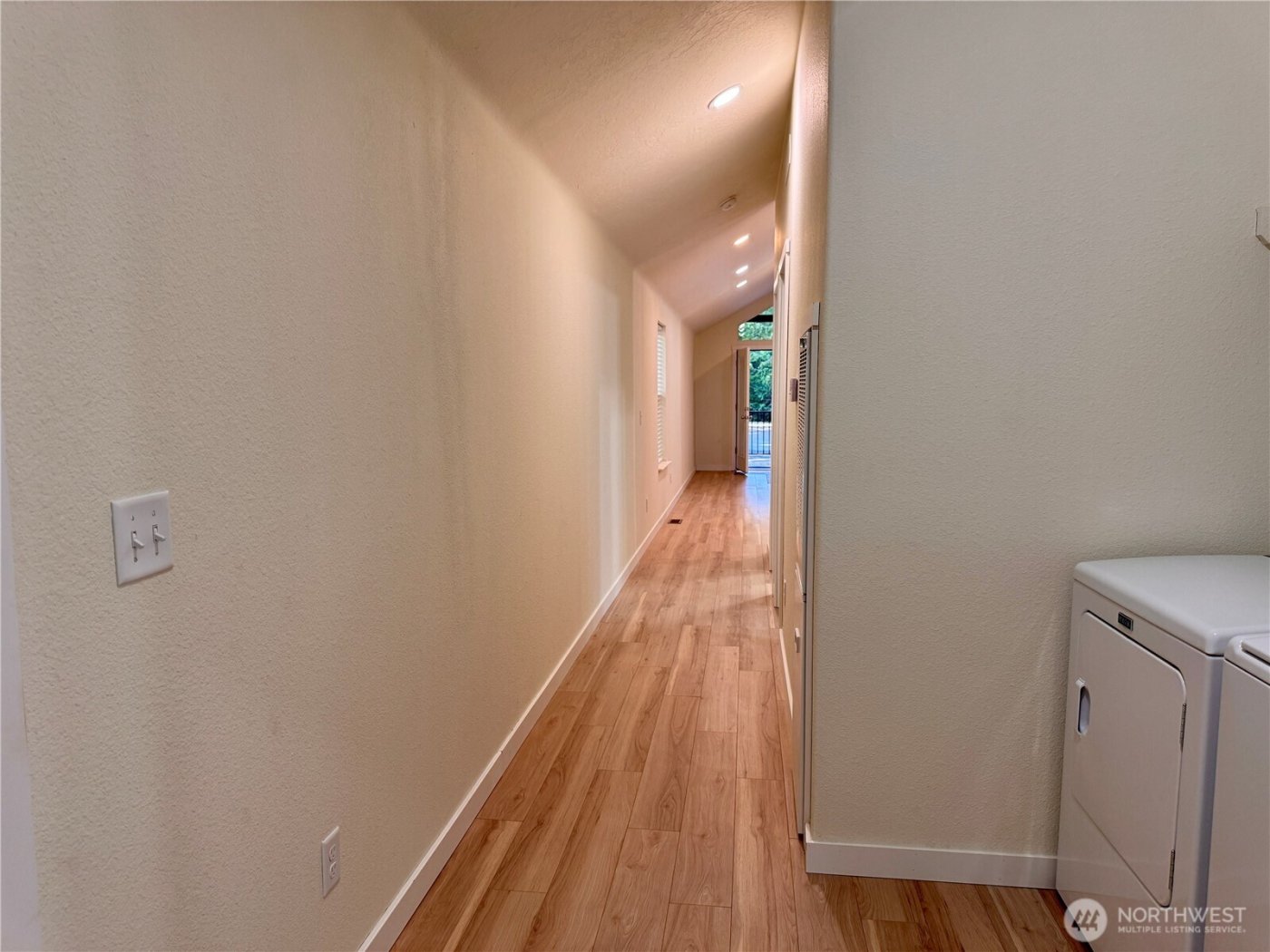 33 N Mount Washington Place , Hoodsport, WA 98548