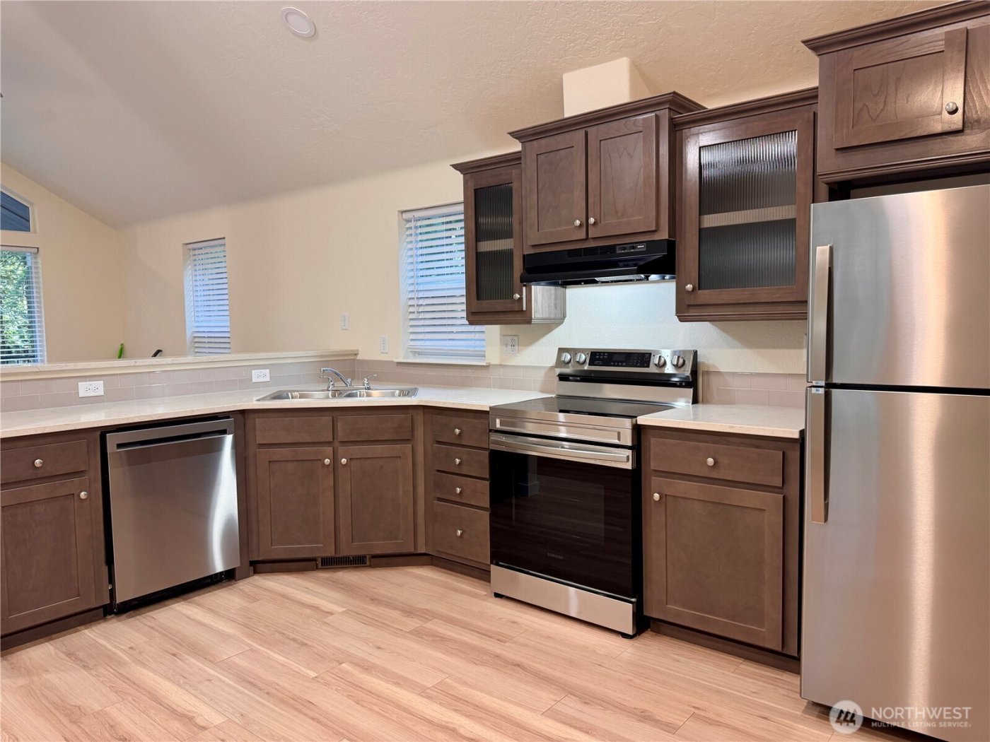 33 N Mount Washington Place , Hoodsport, WA 98548