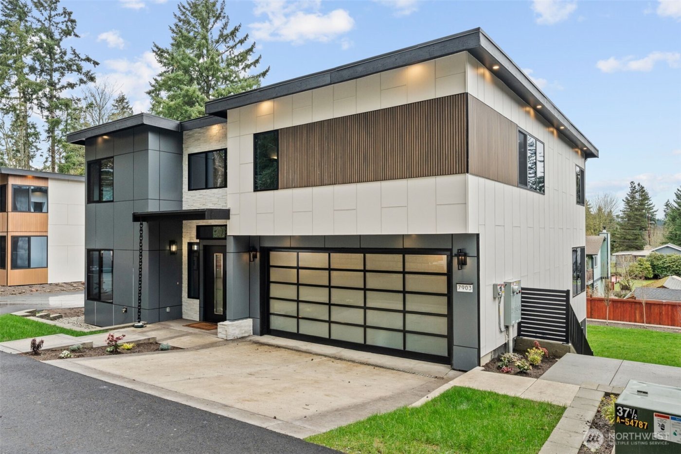 7903 240th Street SW, Edmonds, WA 98026