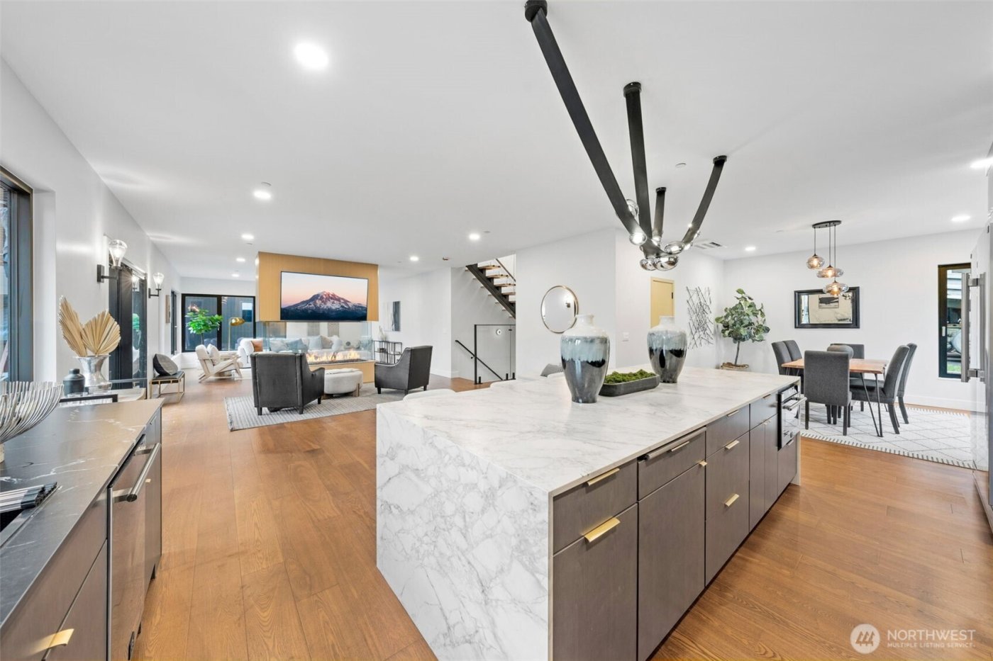 7903 240th Street SW, Edmonds, WA 98026