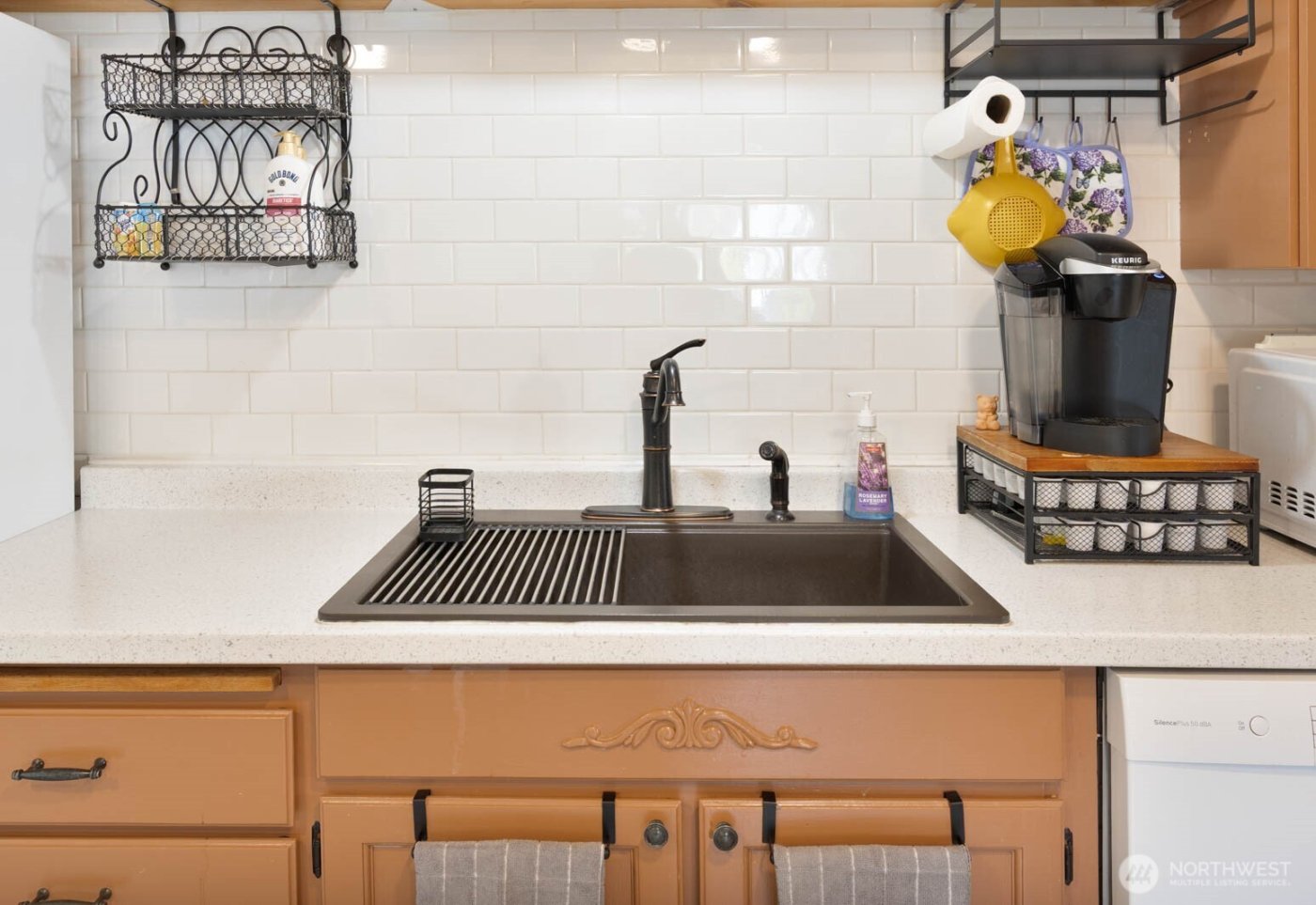 6028 S Prospect Street , Tacoma, WA 98409-6815