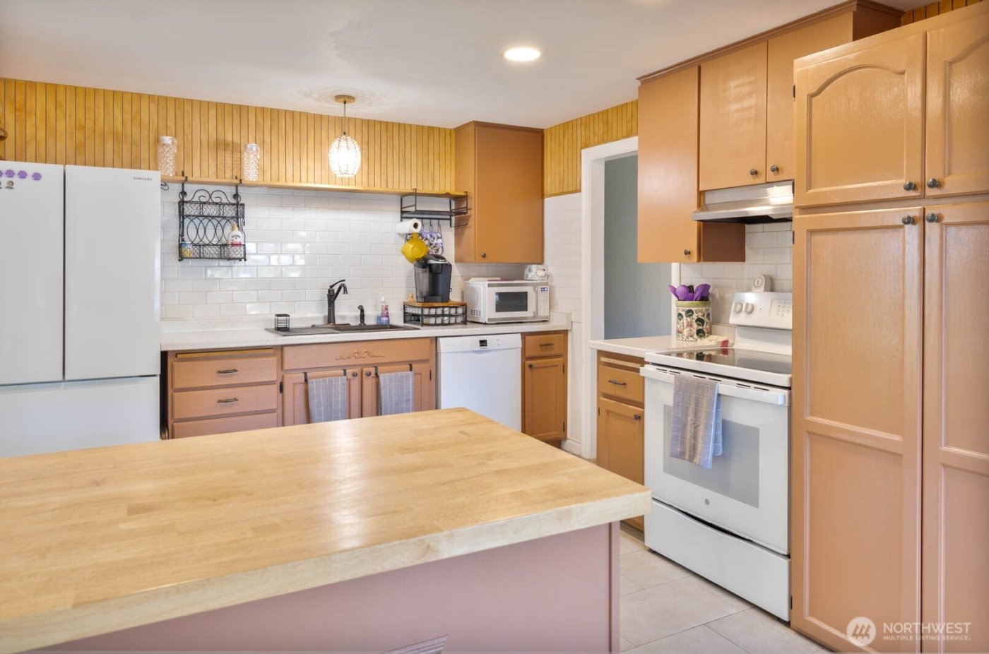 6028 S Prospect Street , Tacoma, WA 98409-6815