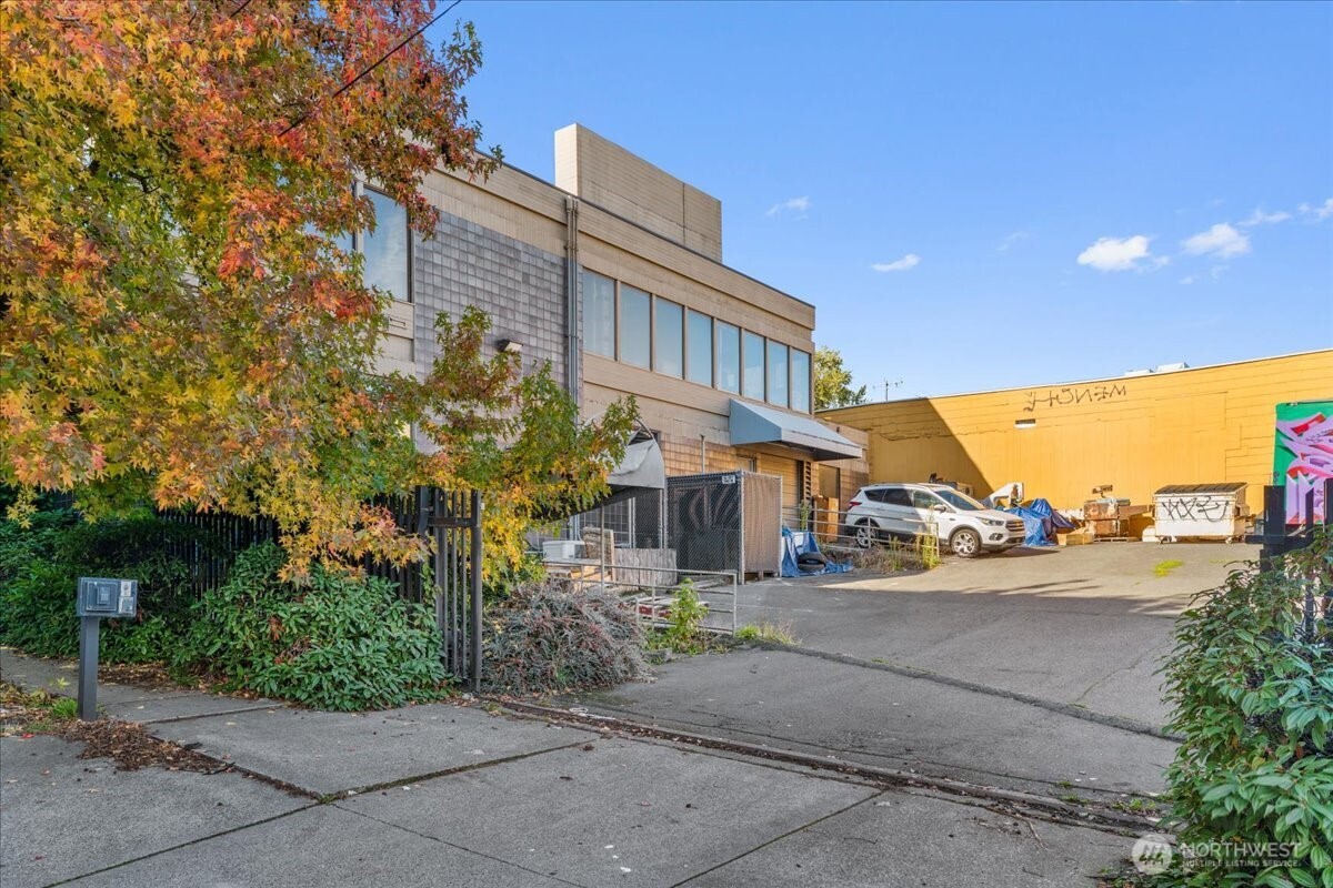 150 12th Avenue , Seattle, WA 98102