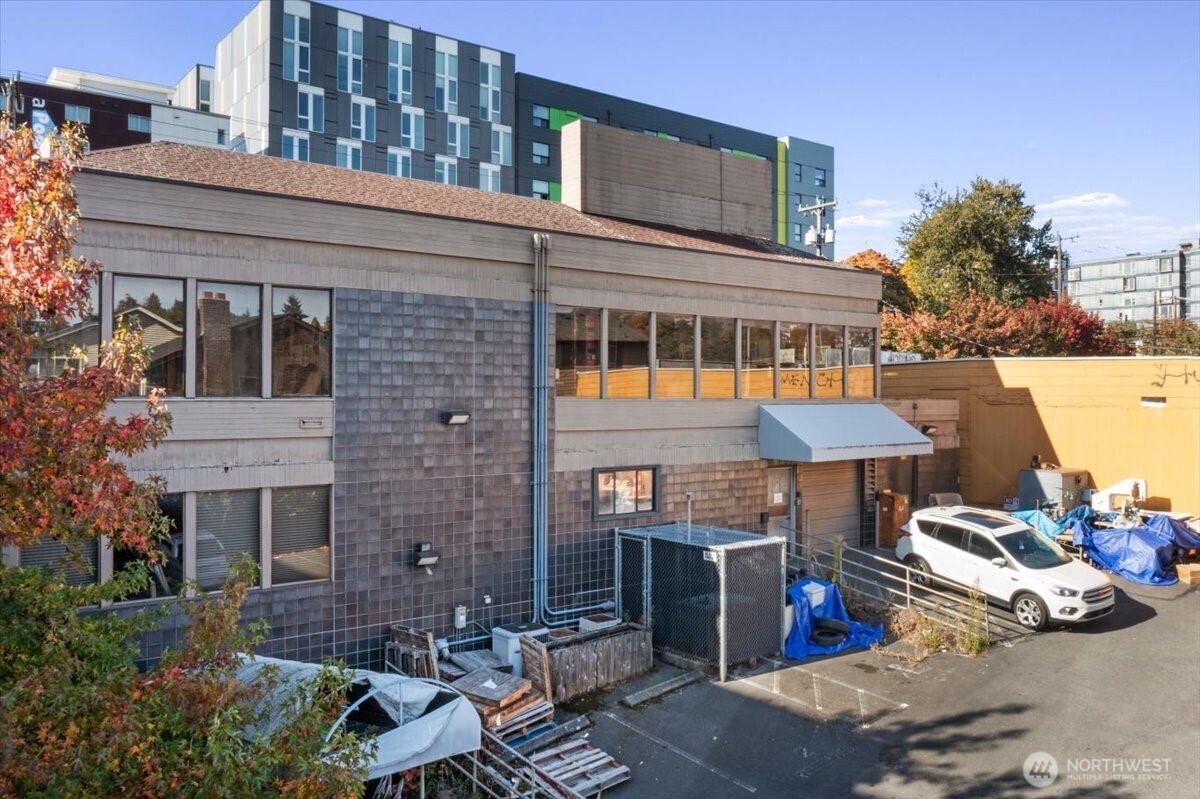 150 12th Avenue , Seattle, WA 98102