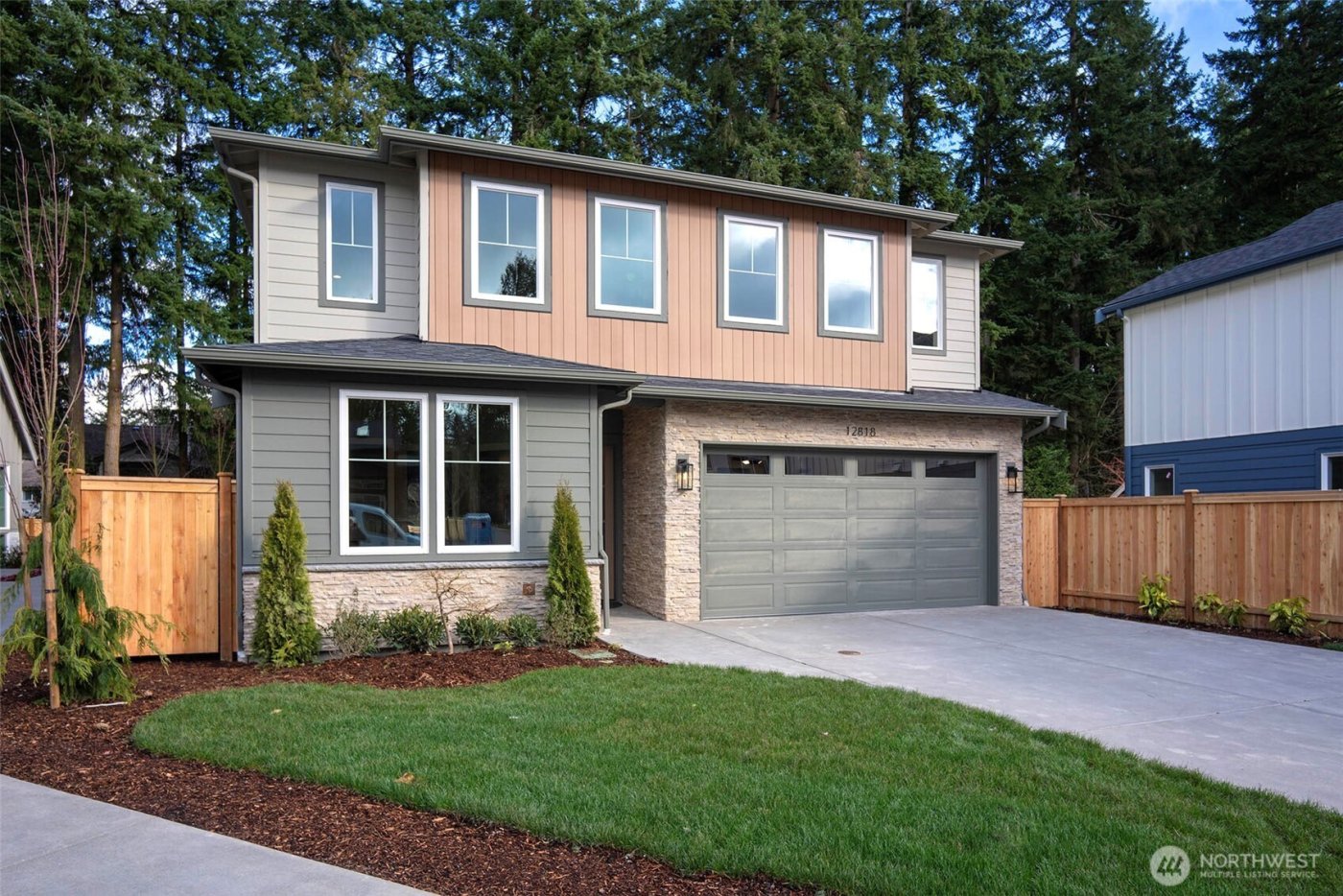 12818 NE 65th Lane , Kirkland, WA 98033