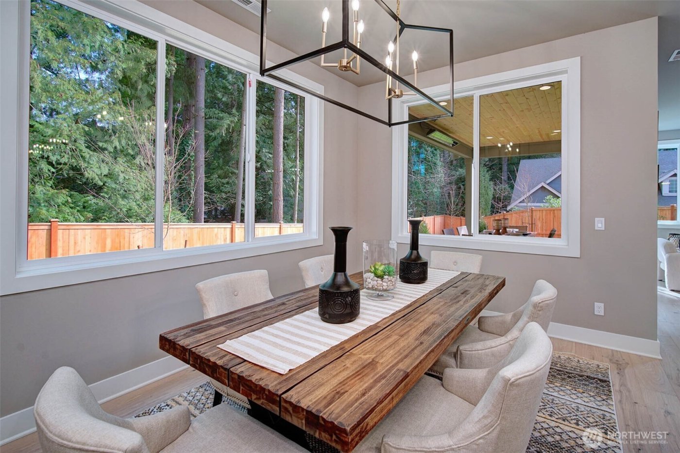 12818 NE 65th Lane , Kirkland, WA 98033