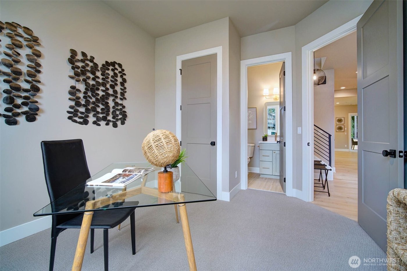 12818 NE 65th Lane , Kirkland, WA 98033