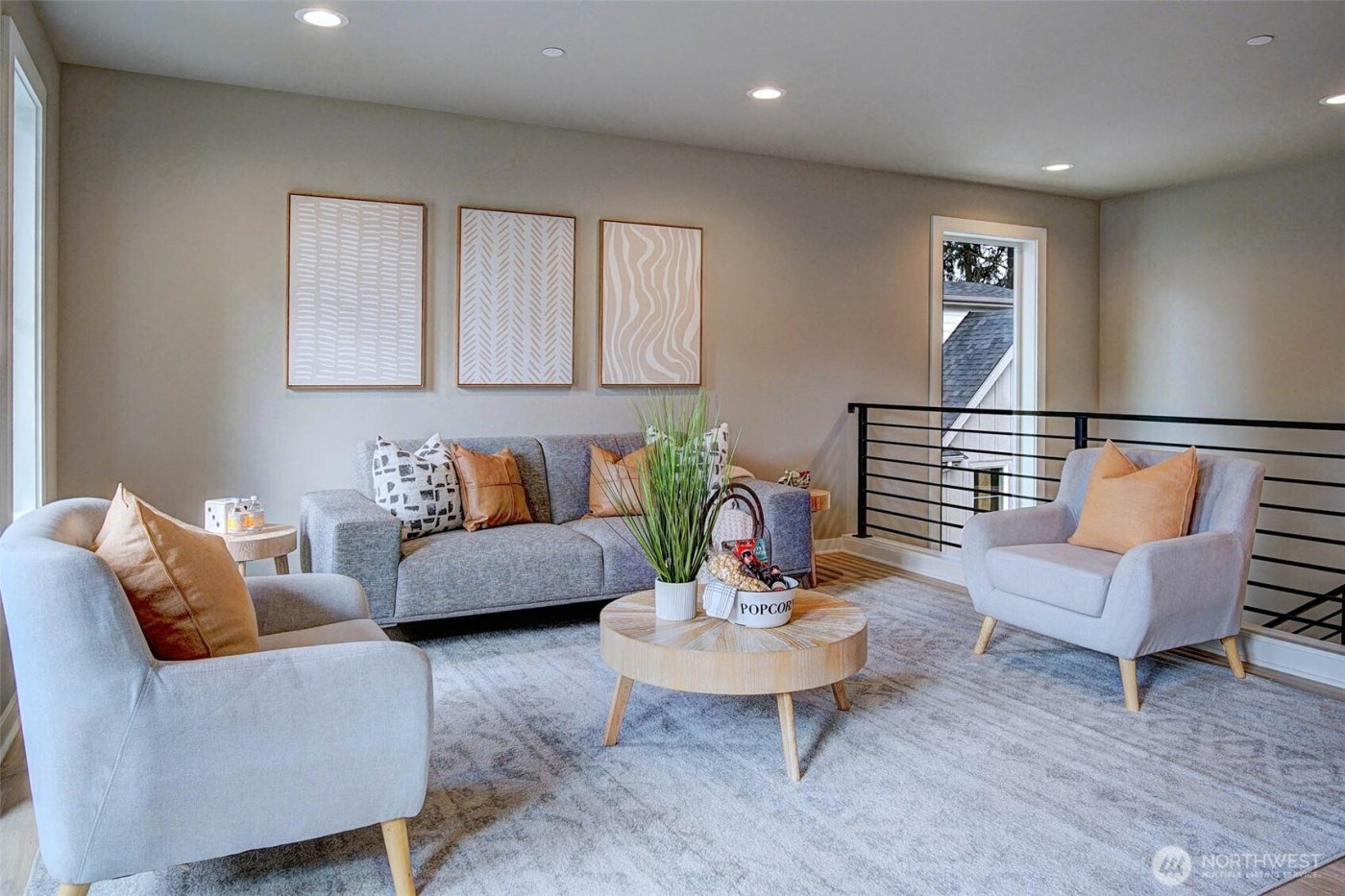 12818 NE 65th Lane , Kirkland, WA 98033