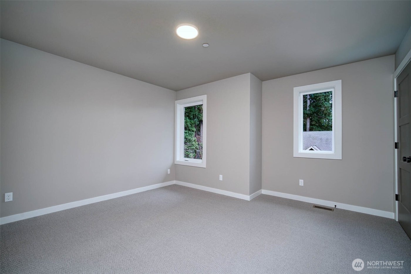 12818 NE 65th Lane , Kirkland, WA 98033