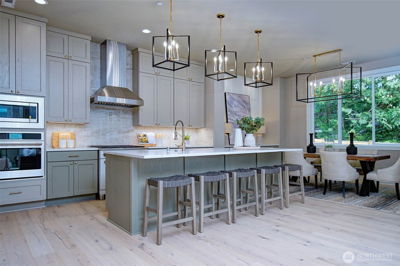 12818 NE 65th Lane , Kirkland, WA 98033