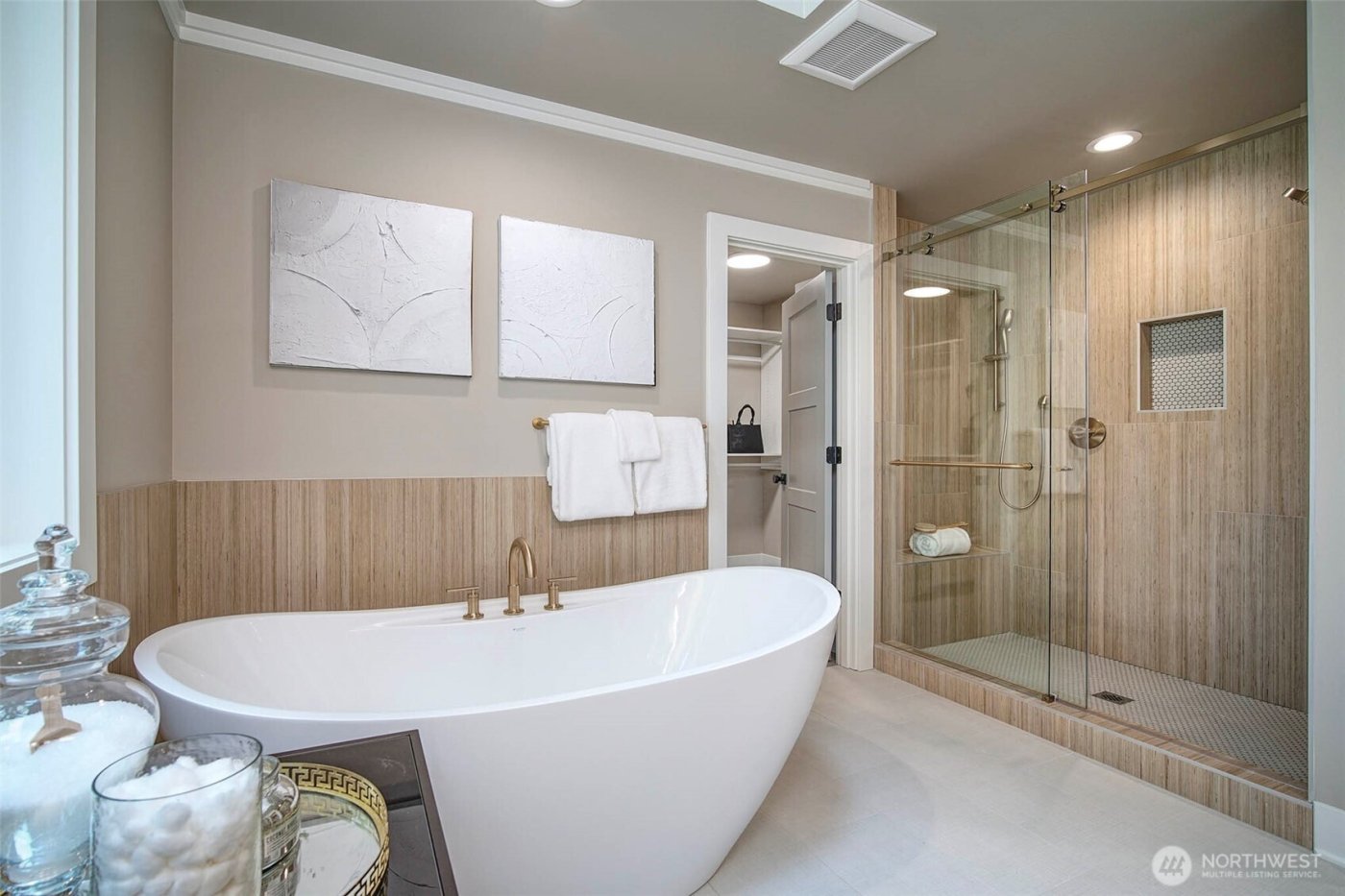 12818 NE 65th Lane , Kirkland, WA 98033