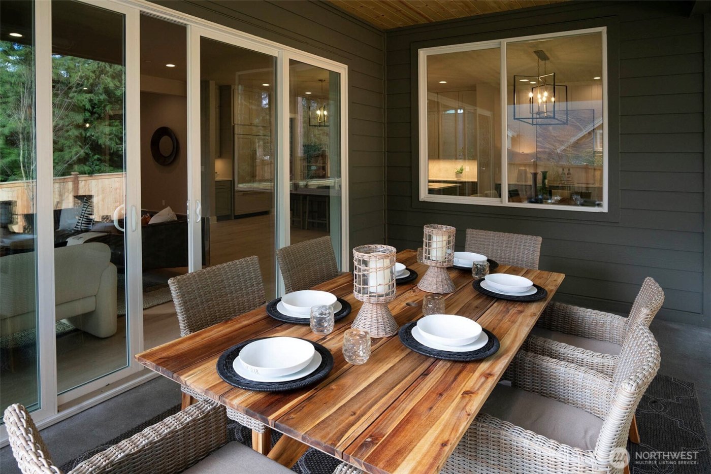 12818 NE 65th Lane , Kirkland, WA 98033