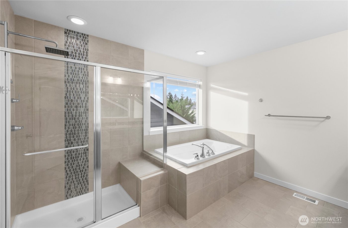 2114 NW Rustling Fir Lane , Silverdale, WA 98383