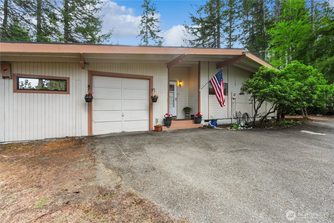 91 E Jack Pine Lane , Union, WA 98592