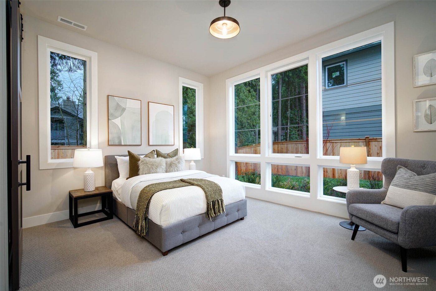 12813 NE 65th Lane , Kirkland, WA 98033