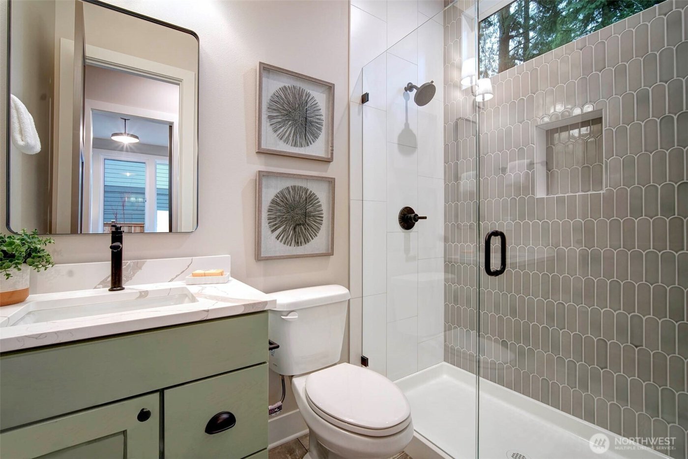 12813 NE 65th Lane , Kirkland, WA 98033