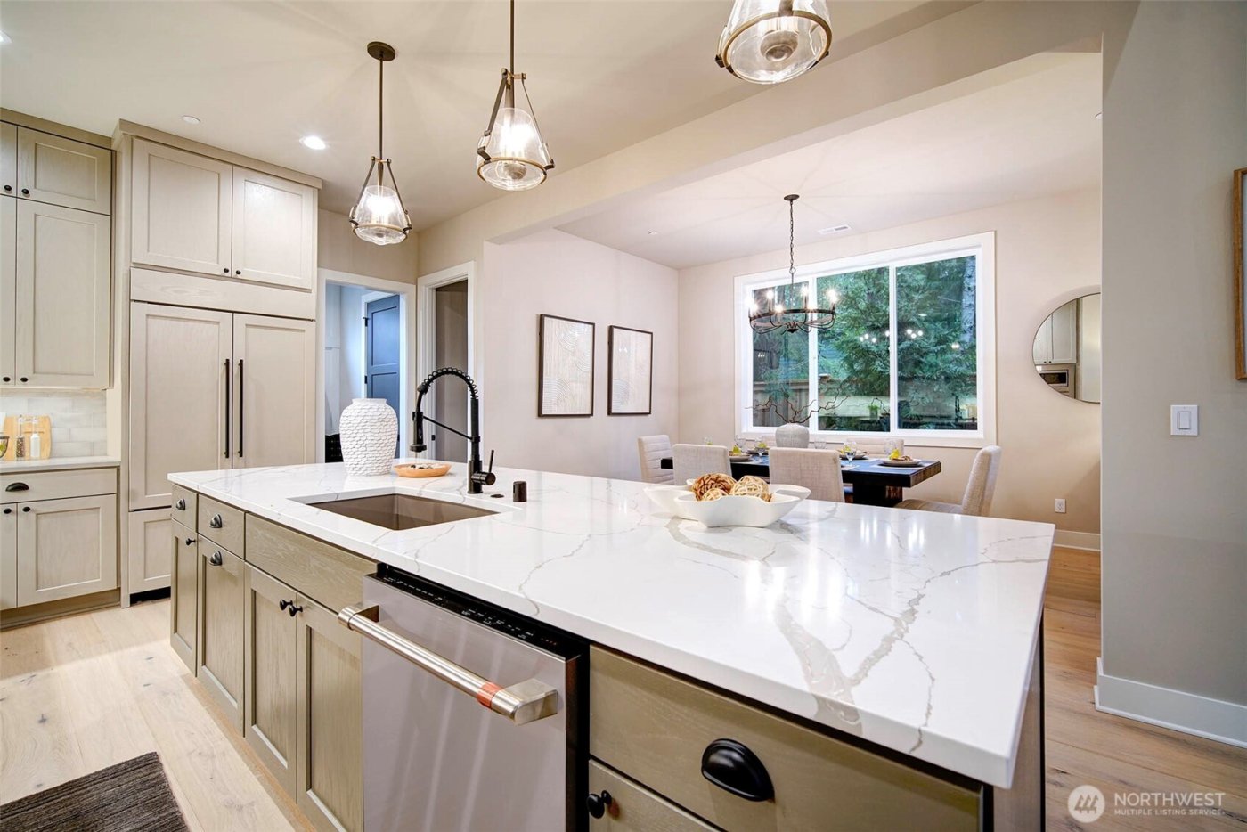 12813 NE 65th Lane , Kirkland, WA 98033