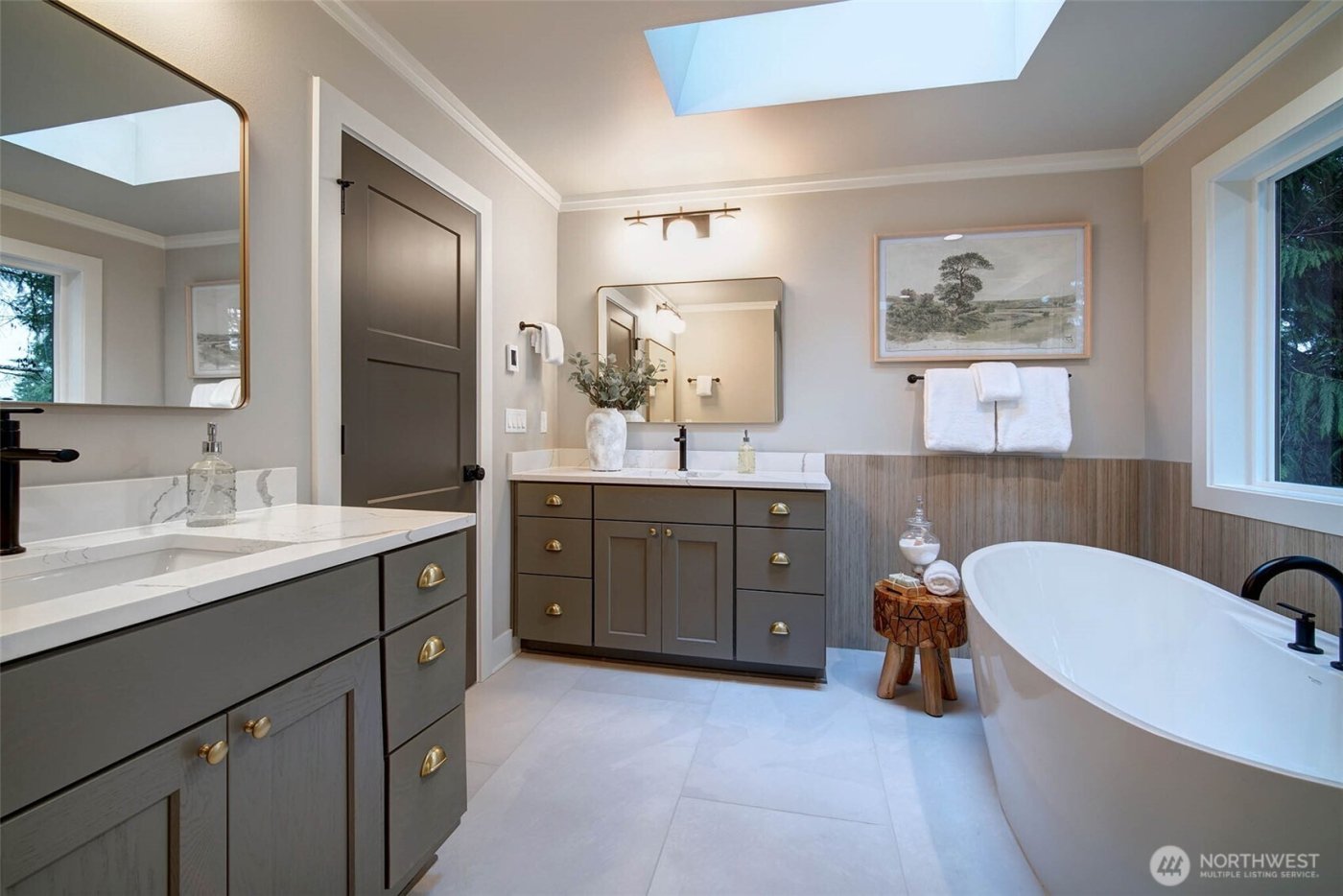 12813 NE 65th Lane , Kirkland, WA 98033