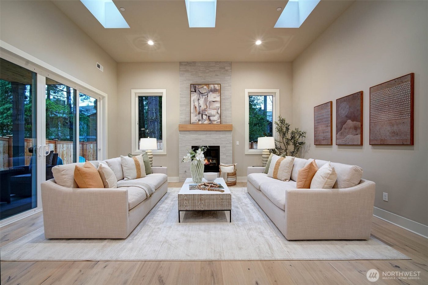 12813 NE 65th Lane , Kirkland, WA 98033