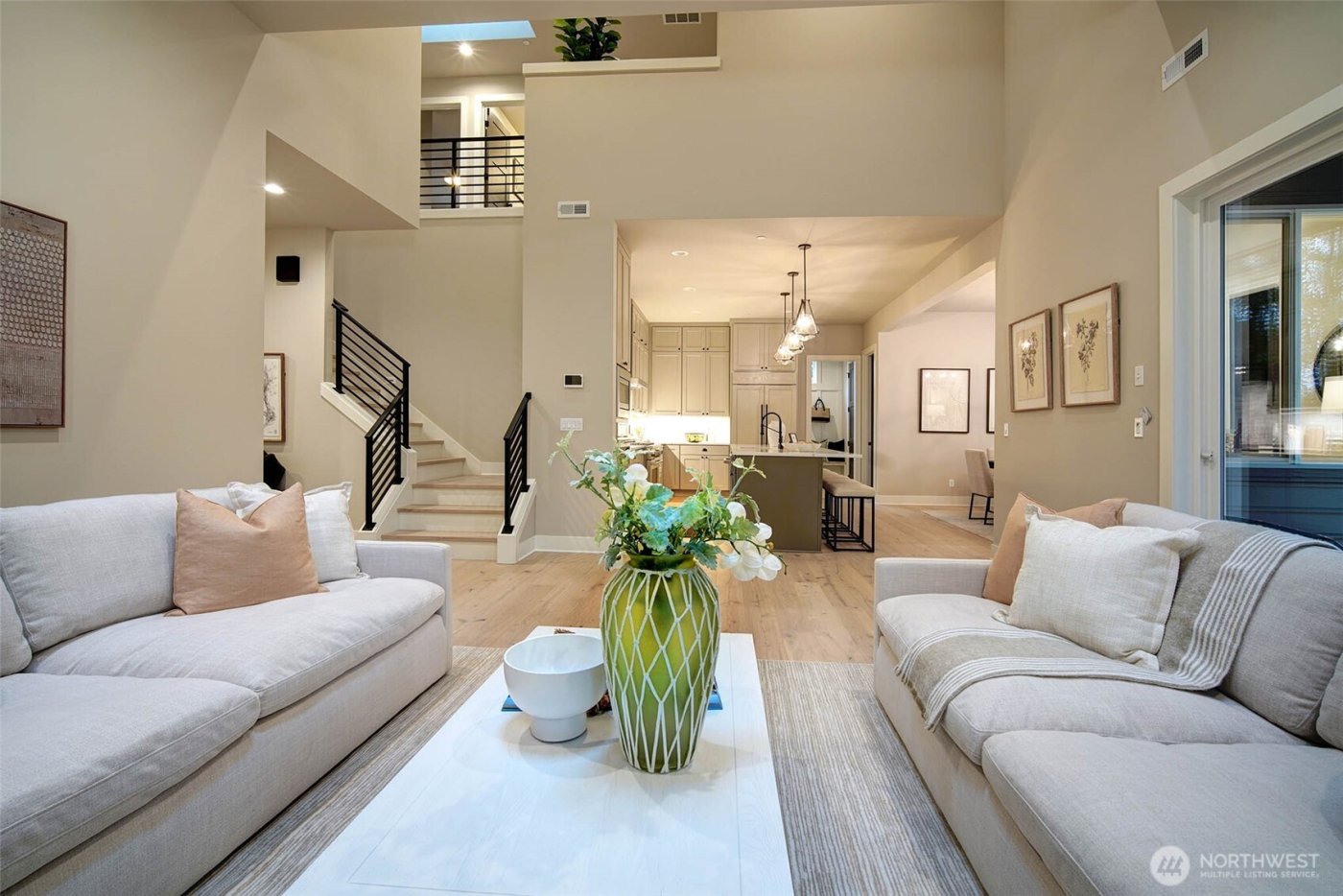 12813 NE 65th Lane , Kirkland, WA 98033