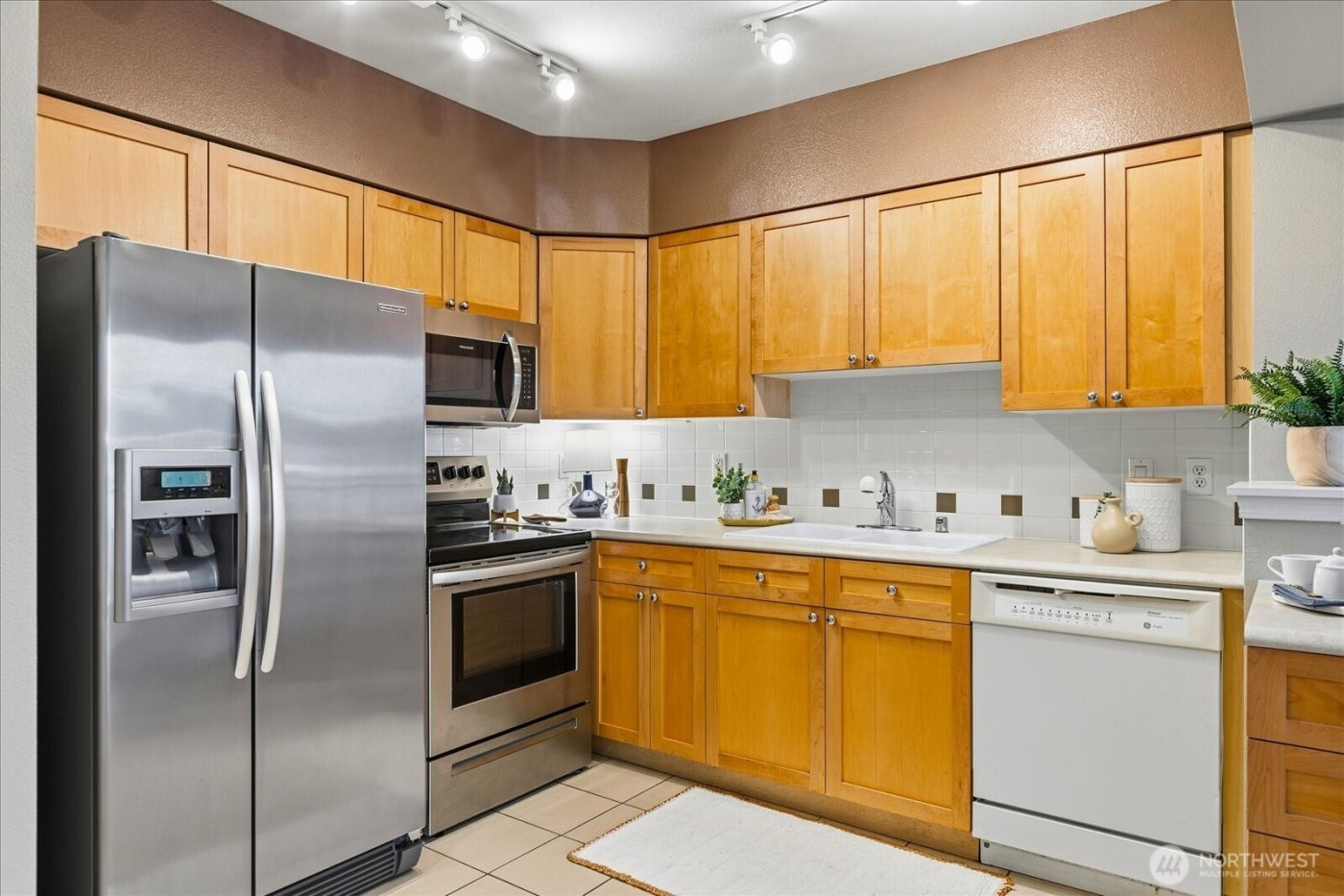 1525 NW 57th Street #429, Seattle, WA 98107