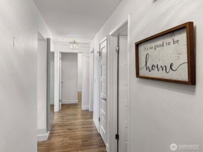 7 Highland Drive #101, Seattle, WA 98109 - Photo 4