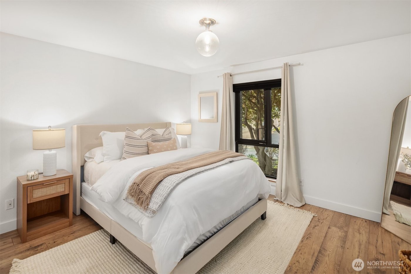 7 Highland Drive #101, Seattle, WA 98109