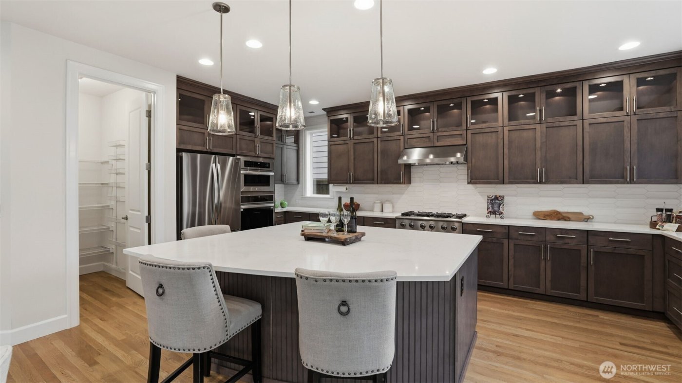 21801 SE 1st Street , Sammamish, WA 98074