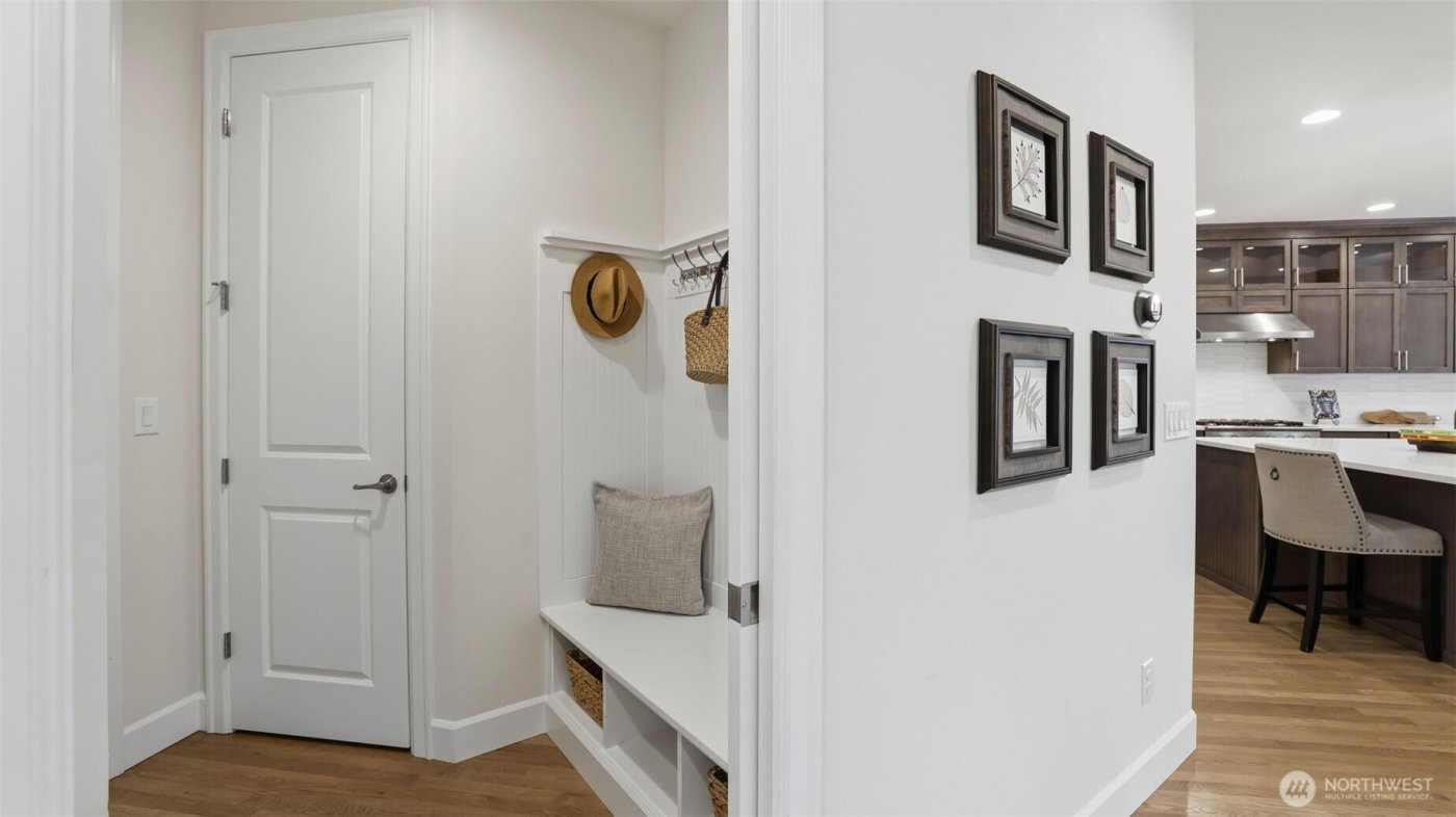 21801 SE 1st Street , Sammamish, WA 98074