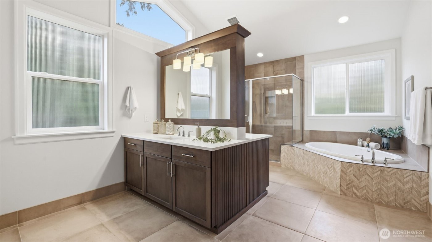 21801 SE 1st Street , Sammamish, WA 98074