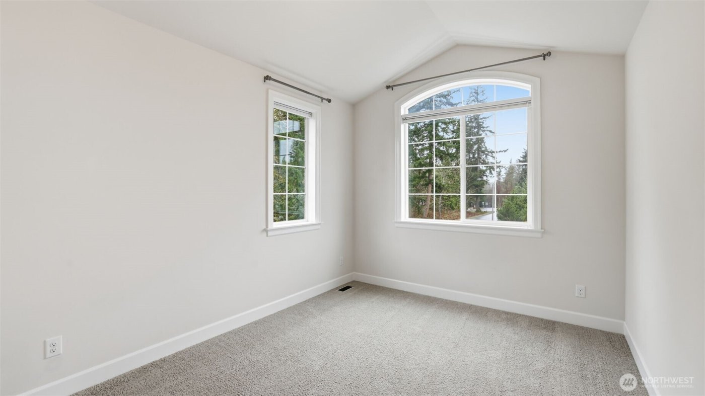 21801 SE 1st Street , Sammamish, WA 98074