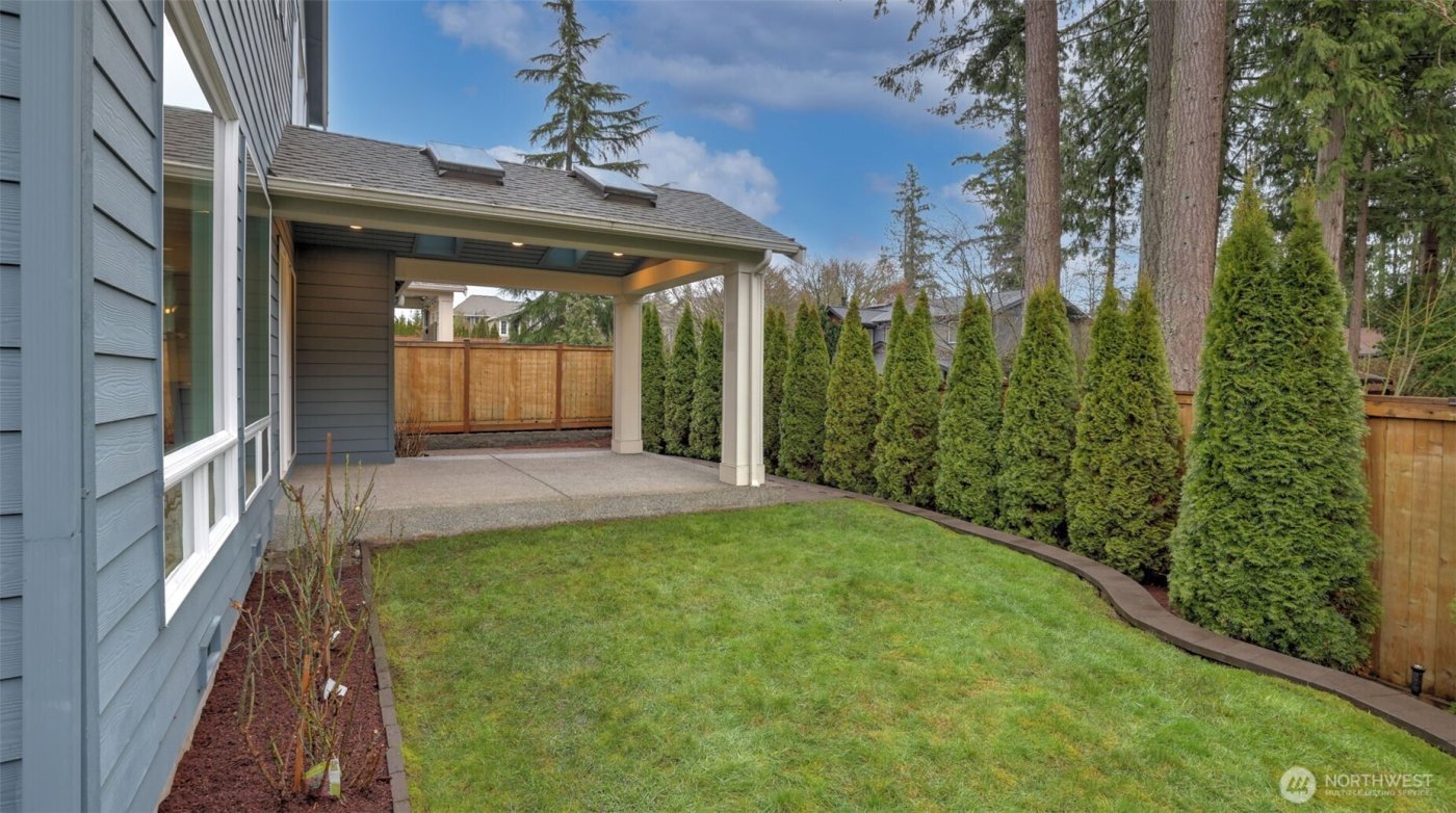 21801 SE 1st Street , Sammamish, WA 98074