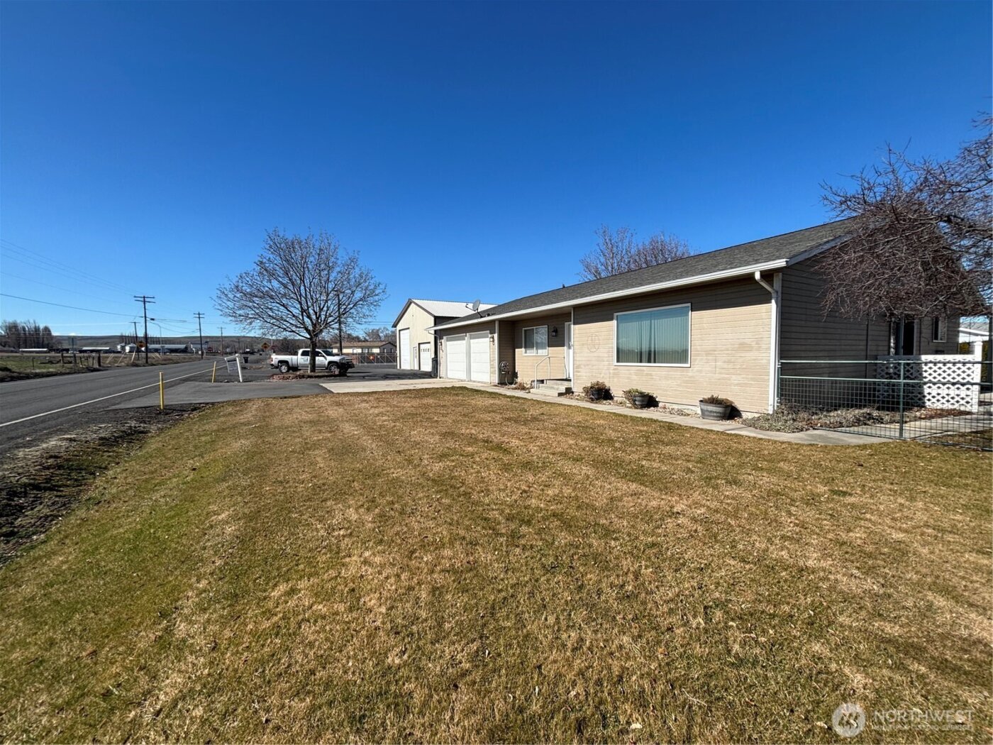 298 Road 19 NW, Soap Lake, WA 98851