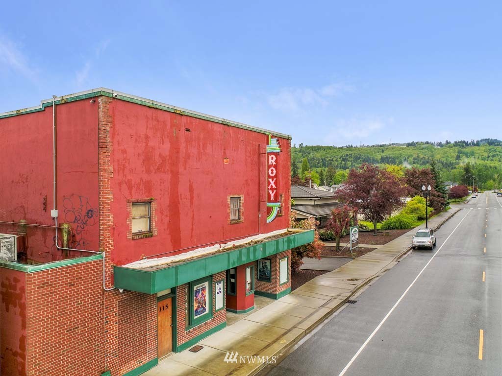 115 Mashell Avenue S, Eatonville, WA 98328