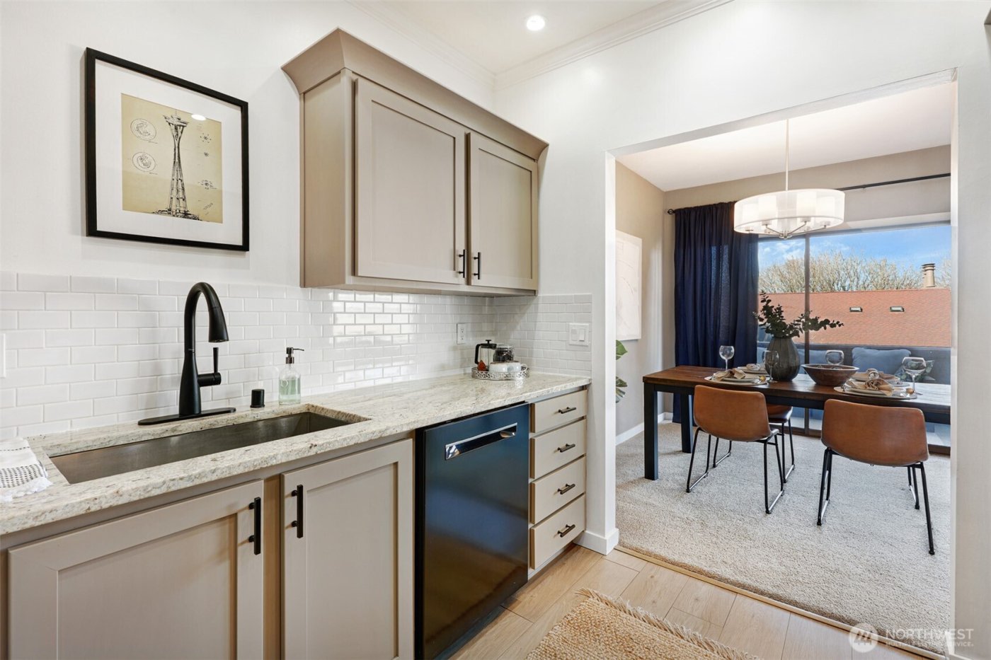 2618 4th Avenue N #504, Seattle, WA 98109