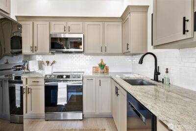 2618 4th Avenue N #504, Seattle, WA 98109 - Photo 14