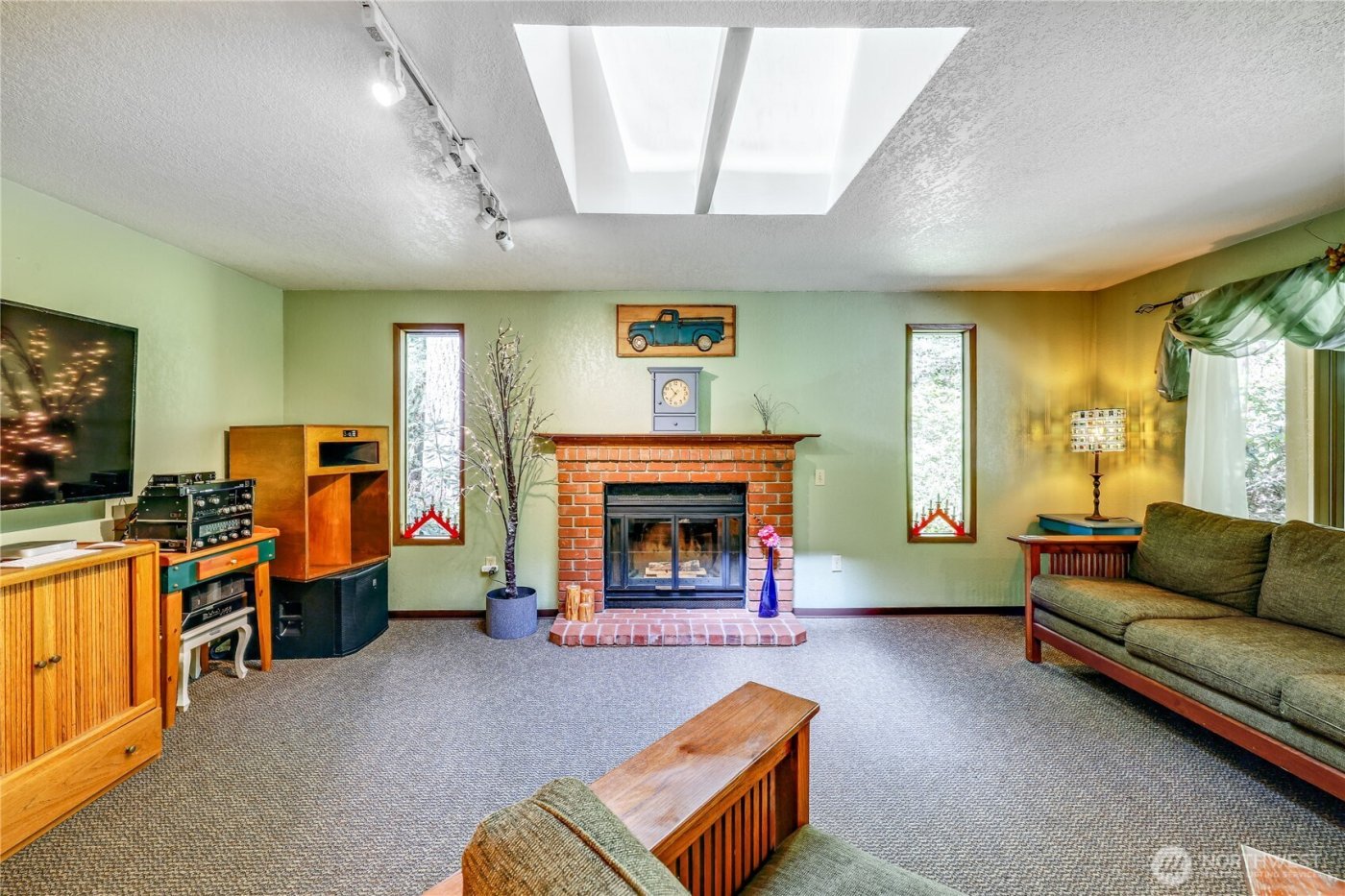 21988 Urdahl Road NW, Poulsbo, WA 98370